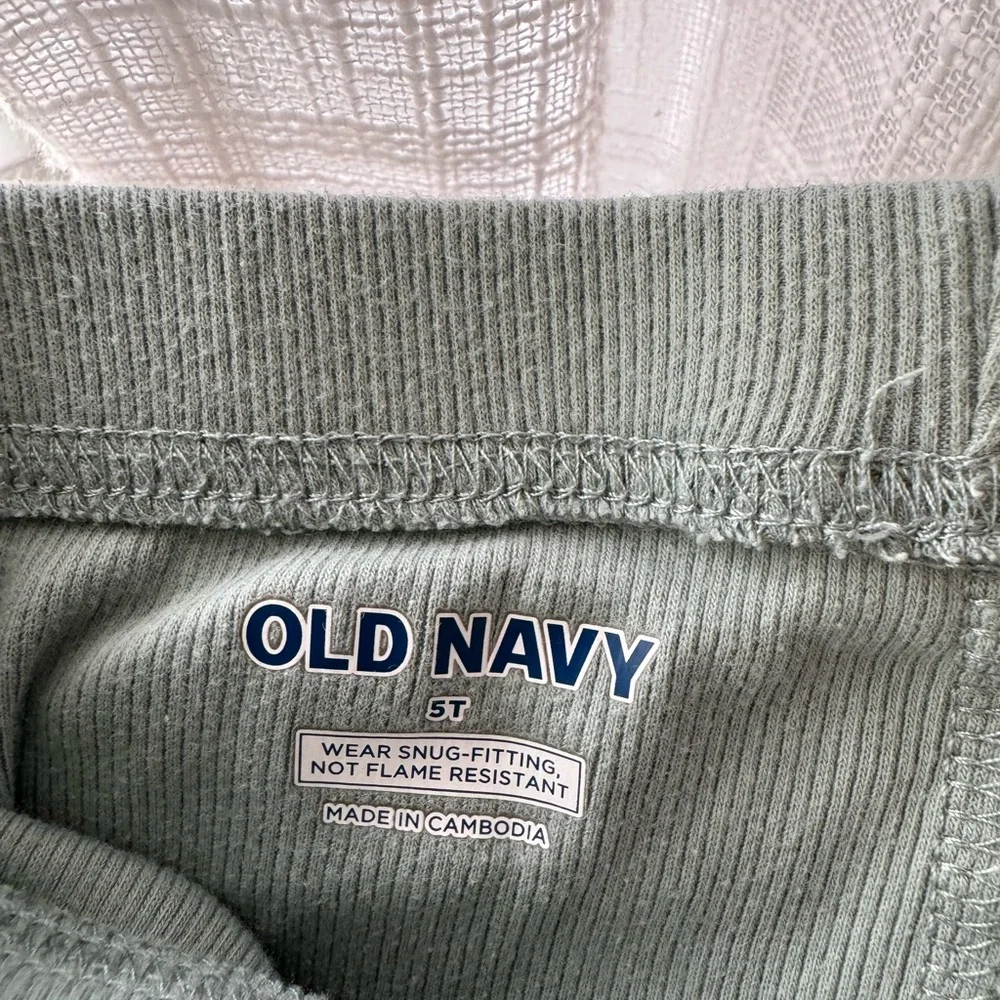 Old Navy 2pc Boy Thermal Pajama Set - Sage Green size 5T - Picture 2 of 4
